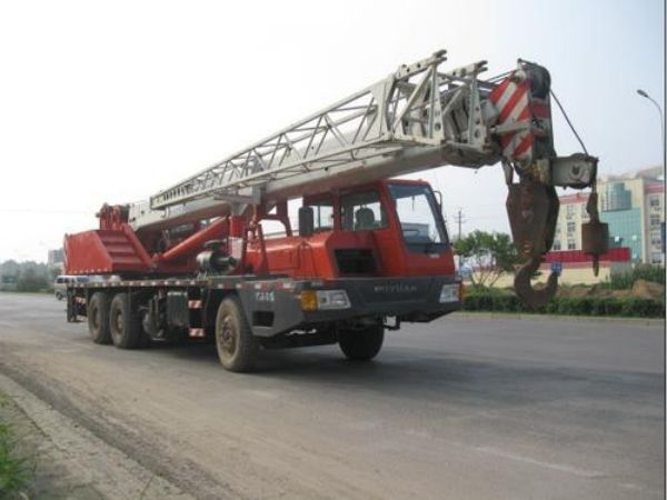 江门市吊车公司_吊车出租工厂机器设备移位步骤